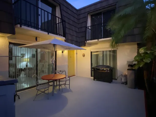 $289,750 | 1674 Forest Lakes Circle, Unit A, West Palm Beach, FL 33406