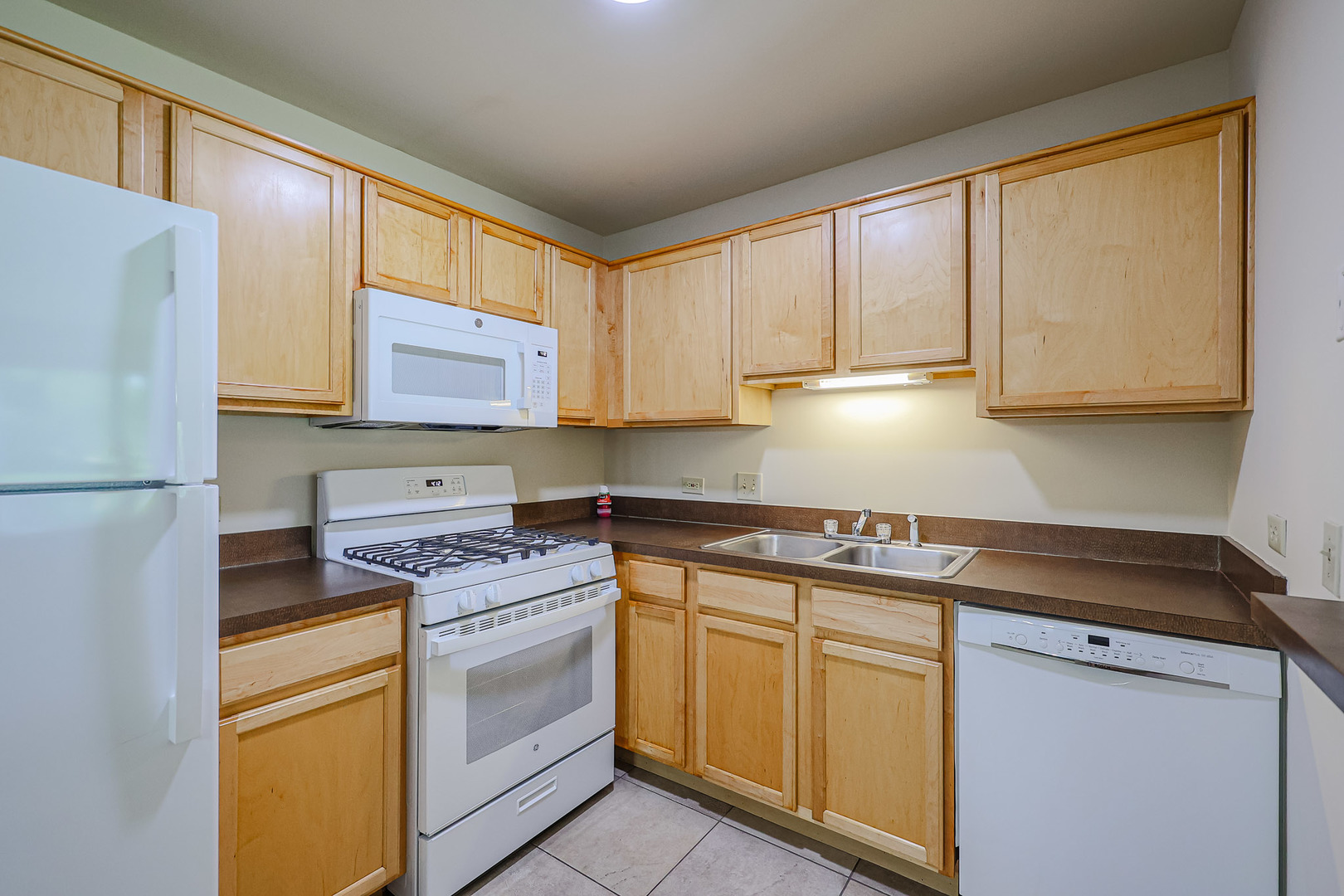 1340 McDowell Road, Unit 104 Naperville, IL 60563 - Photo 14 of 31 Gallery Image 14