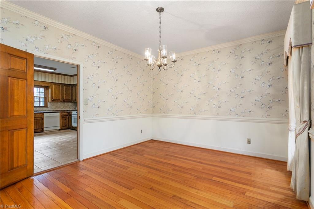 4813 Carlson Valley Road Summerfield, NC 27358 - Photo 13 of 46 Dinging Room (View 2)