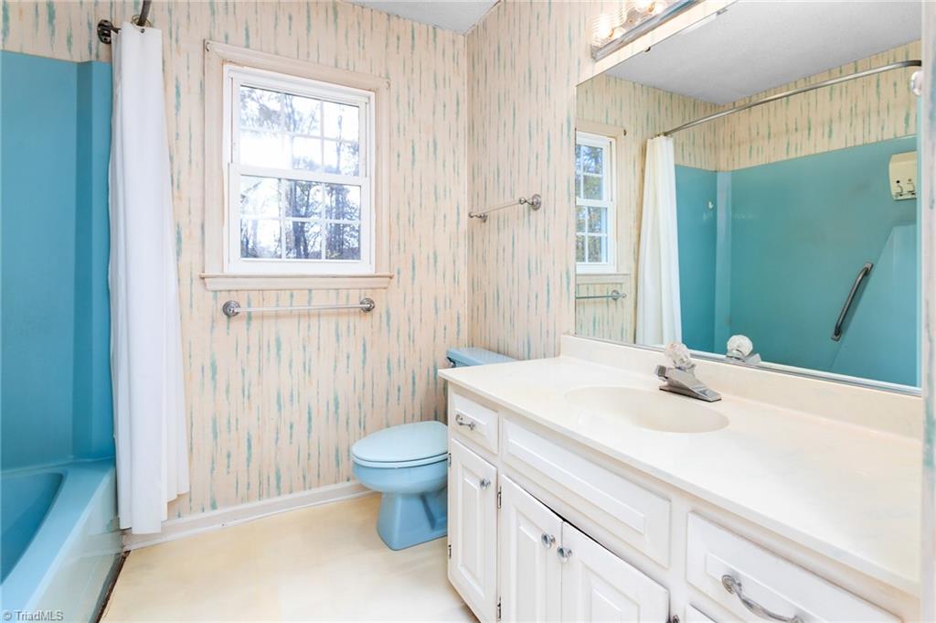 4813 Carlson Valley Road Summerfield, NC 27358 - Photo 26 of 46 Primary Bathroom