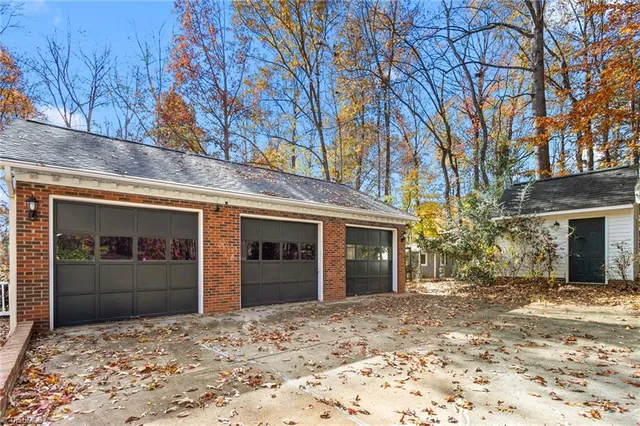 $550,000 | 4813 Carlson Valley Road, Summerfield, NC 27358