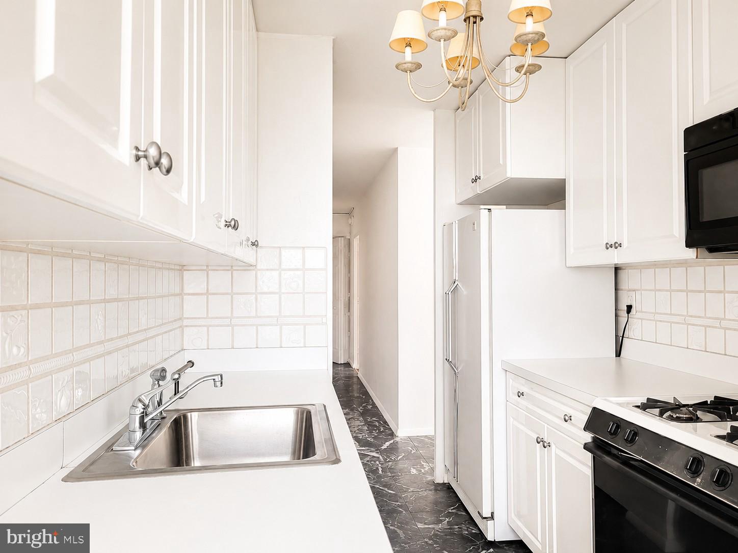 200 Locust Street, Unit 30GN Philadelphia, PA 19106 - Photo 8 of 20