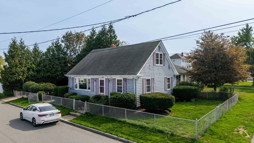 247 Pelham Street Fall River, MA 02721 - Photo 2 of 20