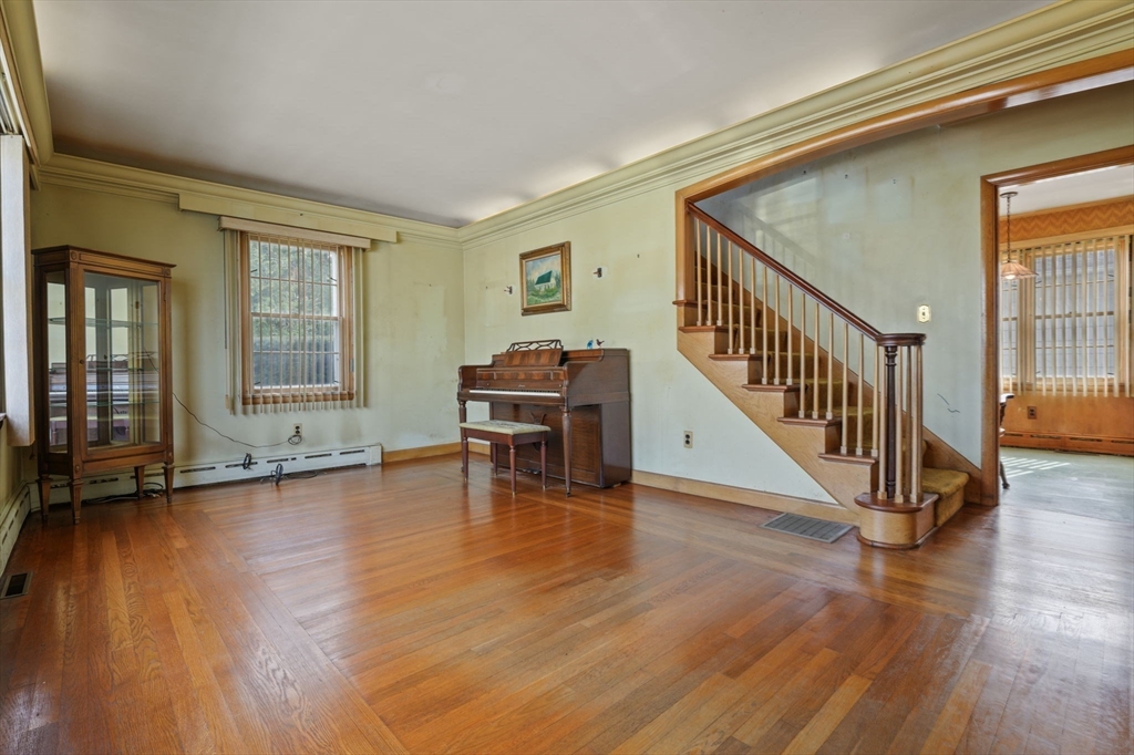 247 Pelham Street Fall River, MA 02721 - Photo 4 of 20