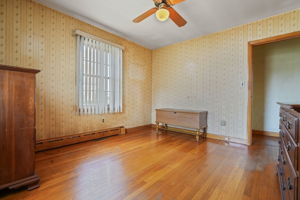247 Pelham Street Fall River, MA 02721 - Photo 9 of 20