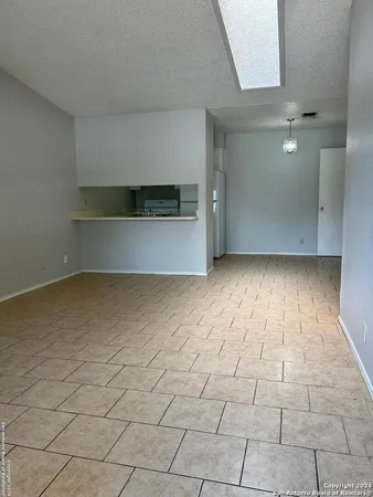 $875 | 5609 Lochmoor, Unit 1, San Antonio, TX 78244