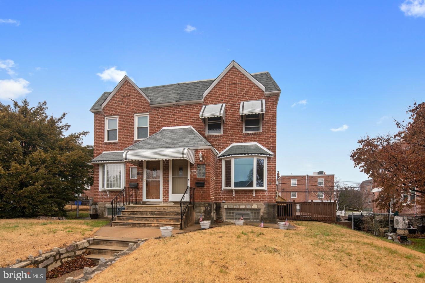 851 Medway Road Philadelphia, PA 19115 - Photo 3 of 23