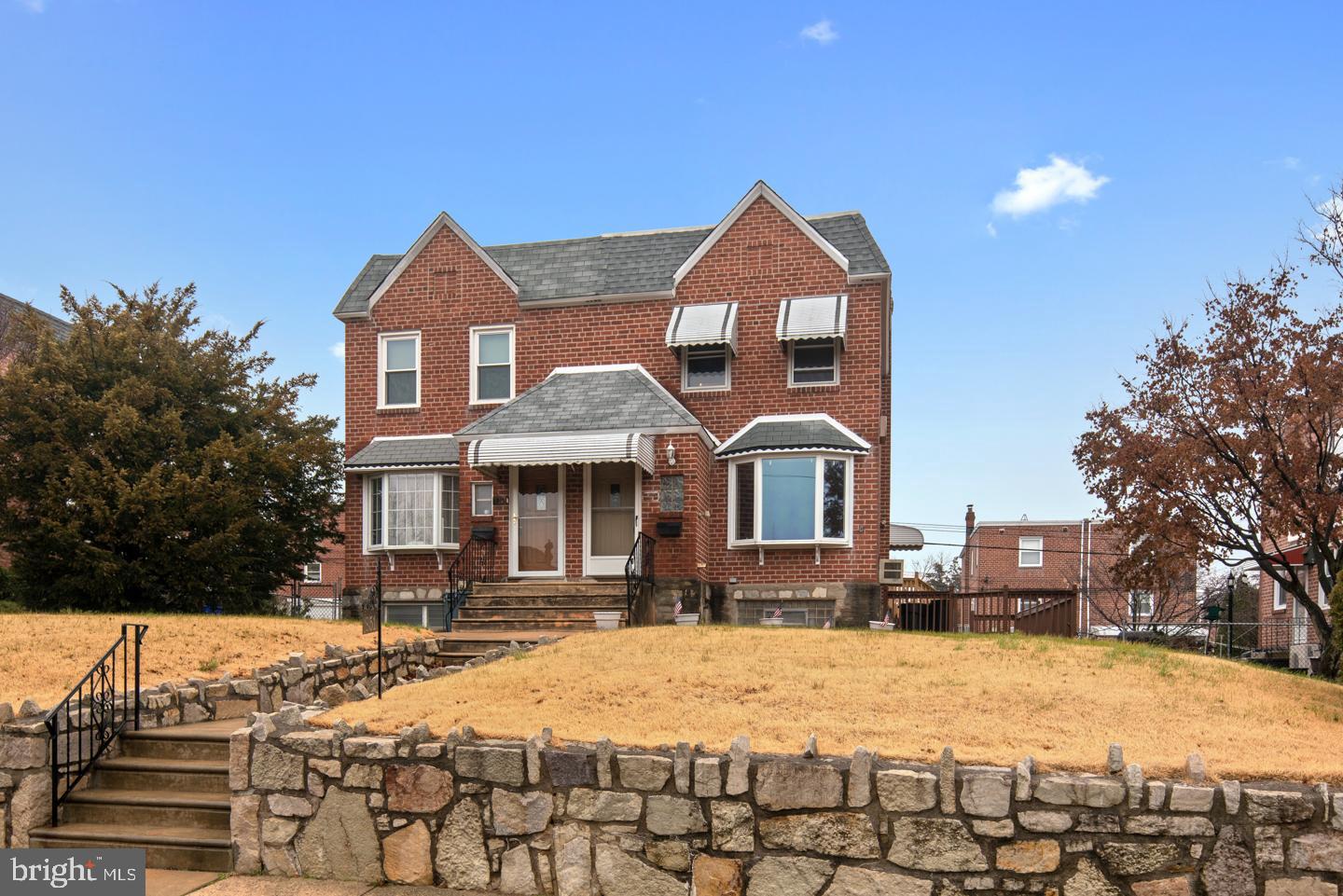 851 Medway Road Philadelphia, PA 19115 - Photo 4 of 23