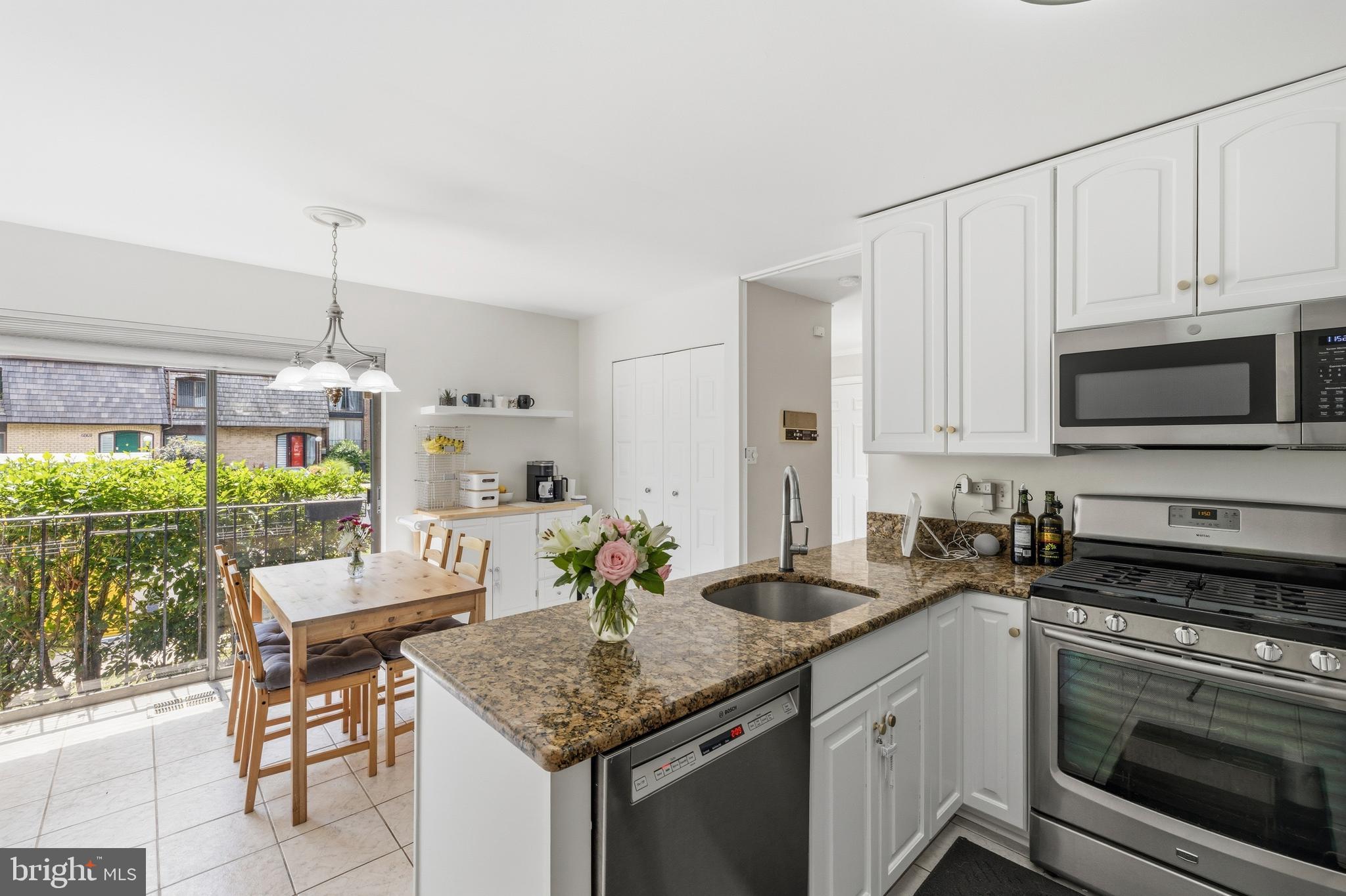 8029 Inverness Ridge Road Potomac, MD 20854 - Photo 16 of 40 Gallery Image 16