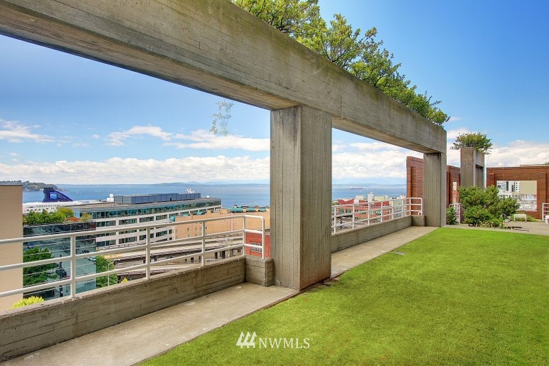 2125 1st Avenue, Unit 1702 Seattle, WA 98121 - Photo 26 of 31