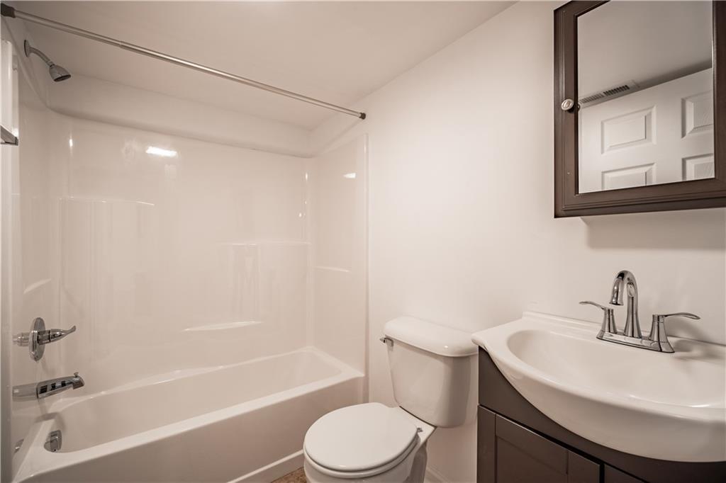 3035 Spring Way Pittsburgh, PA 15201 - Photo 19 of 24 Gallery Image 19