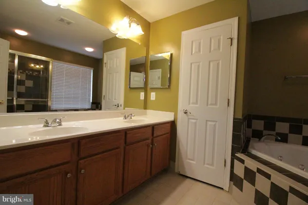 $3,500 | 12010 Lynford Lane, Fairfax, VA 22030