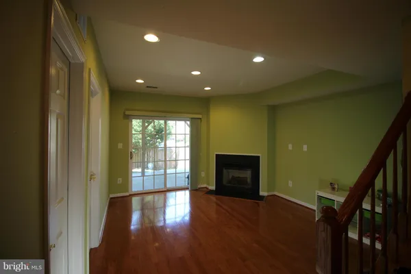 $3,500 | 12010 Lynford Lane, Fairfax, VA 22030