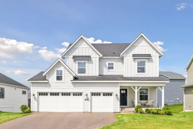 $585,000 | 146 Maple Terrace, Waconia, MN 55387