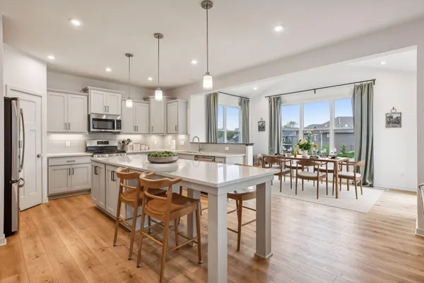 $569,900 | 146 Maple Terrace, Waconia, MN 55387