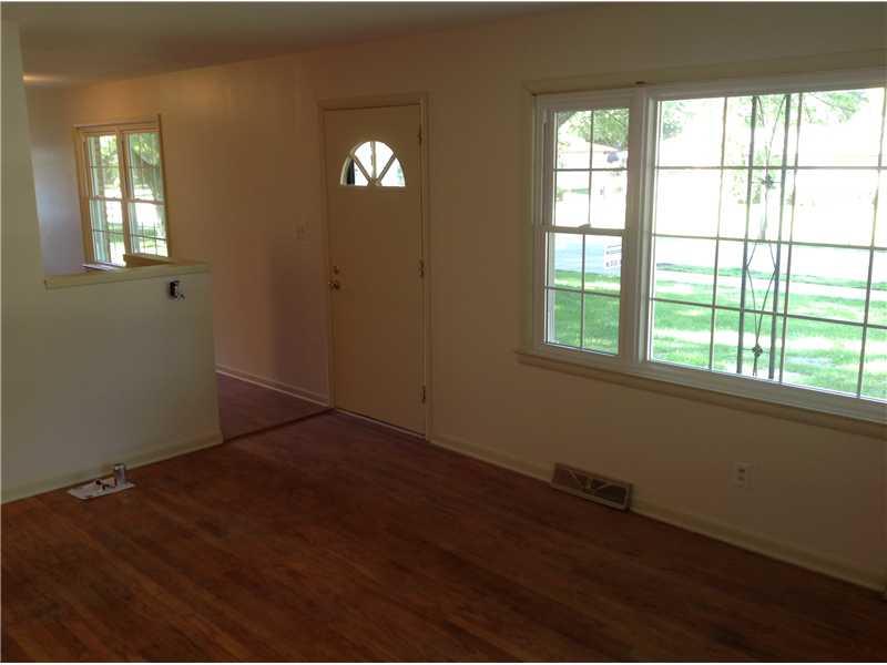 721 Howard Road Greenwood, IN 46142 - Photo 7 of 15 Gallery Image 7