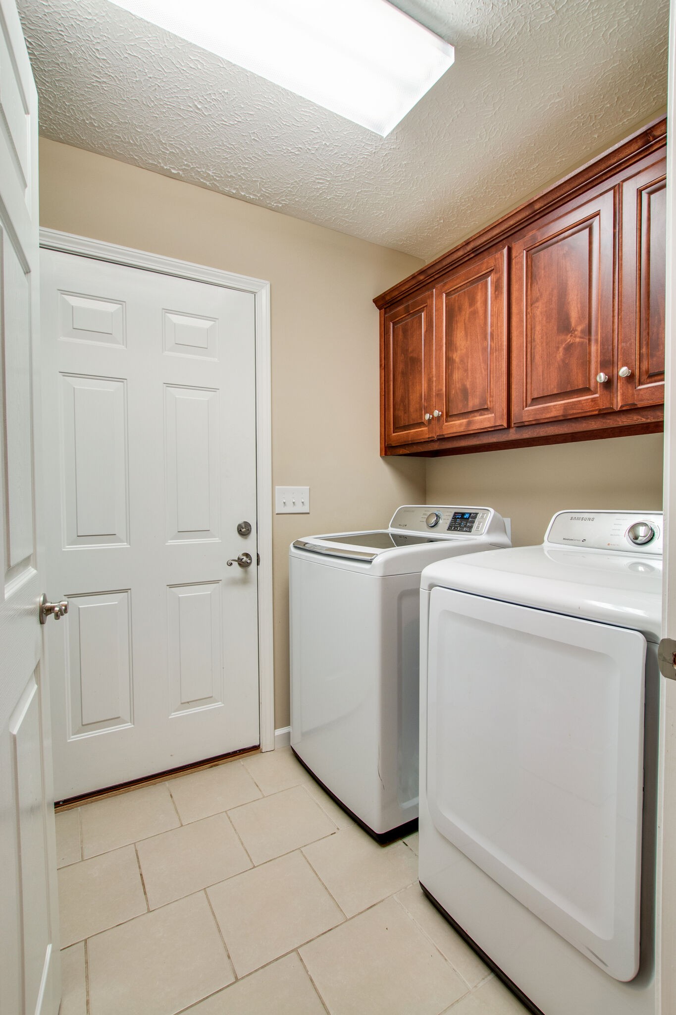 84 Houston Bell Road Manchester, TN 37355 - Photo 18 of 36 a utility room with dryer and washer