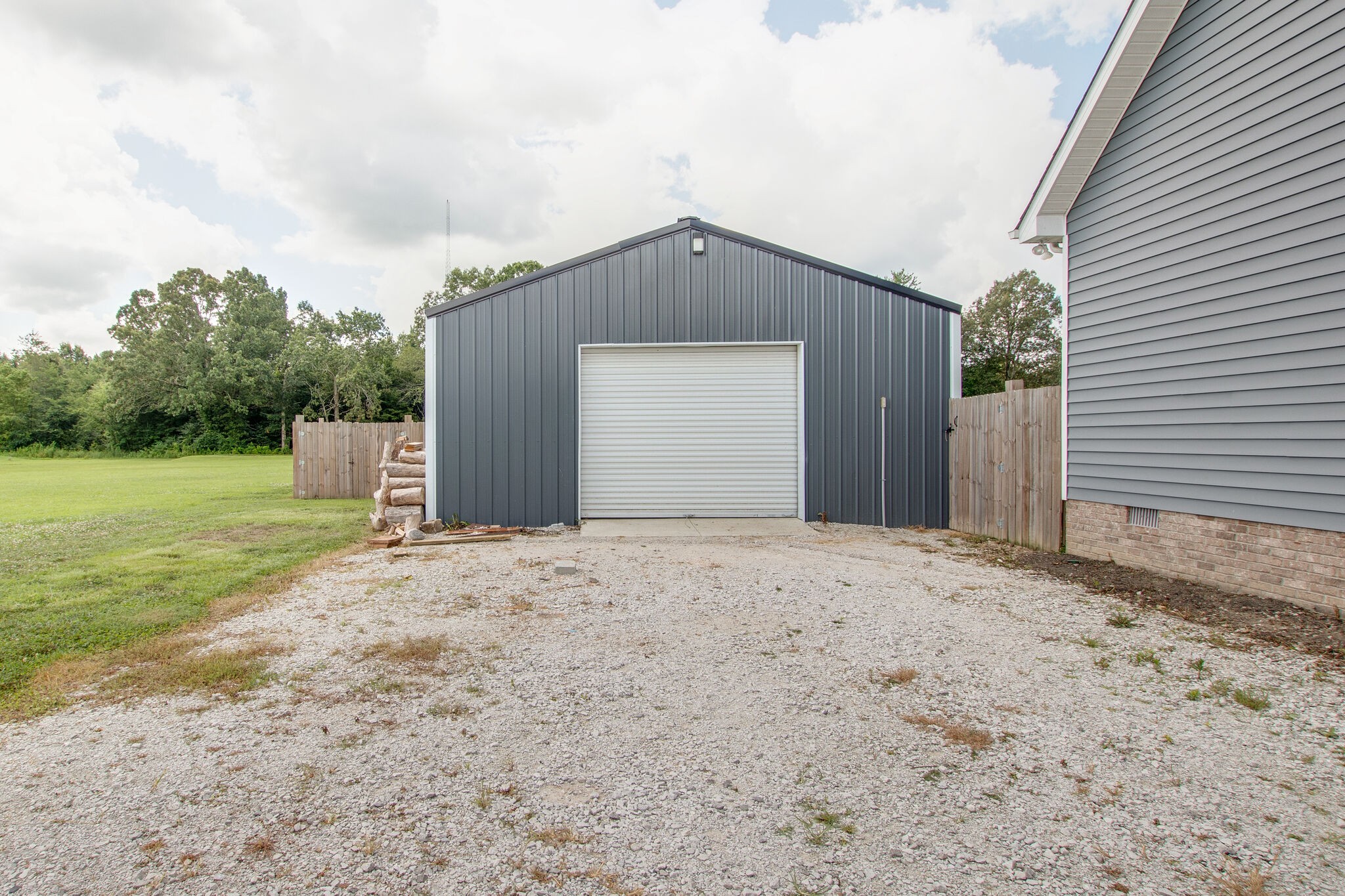 84 Houston Bell Road Manchester, TN 37355 - Photo 5 of 36 a house with a outdoor space