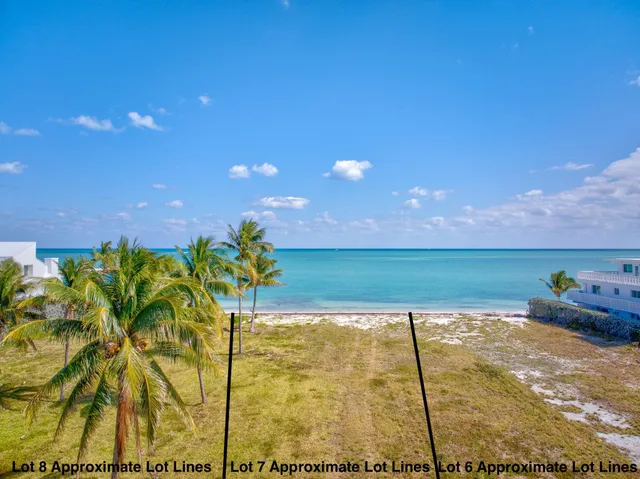 a view of an outdoor space and a yard