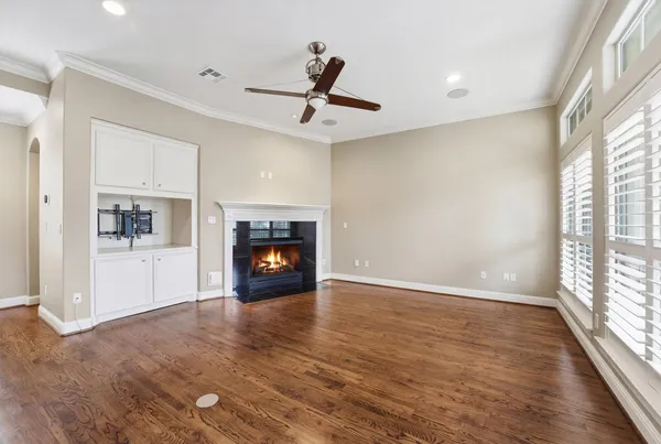 $3,900 | 5523 Crooms Street, Houston, TX 77007
