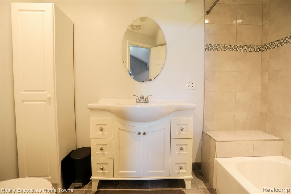3905 Meldrum Road Casco, MI 48064 - Photo 21 of 35