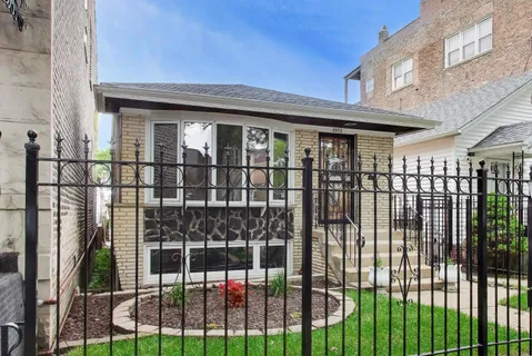 $579,900 | 2972 South Loomis Street, Chicago, IL 60608