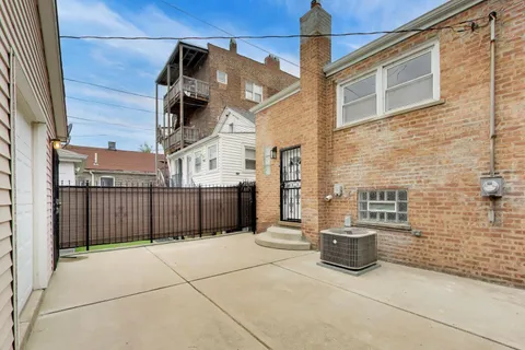 $579,900 | 2972 South Loomis Street, Chicago, IL 60608