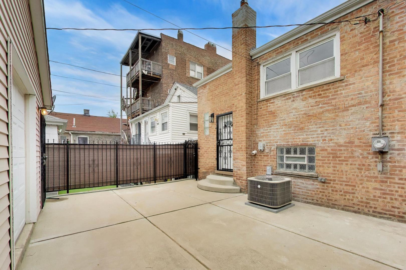 2972 South Loomis Street Chicago, IL 60608 - Photo 39 of 42