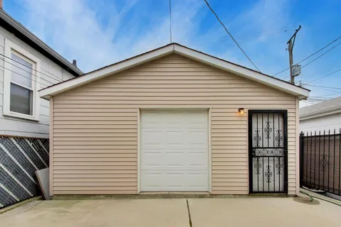 $579,900 | 2972 South Loomis Street, Chicago, IL 60608