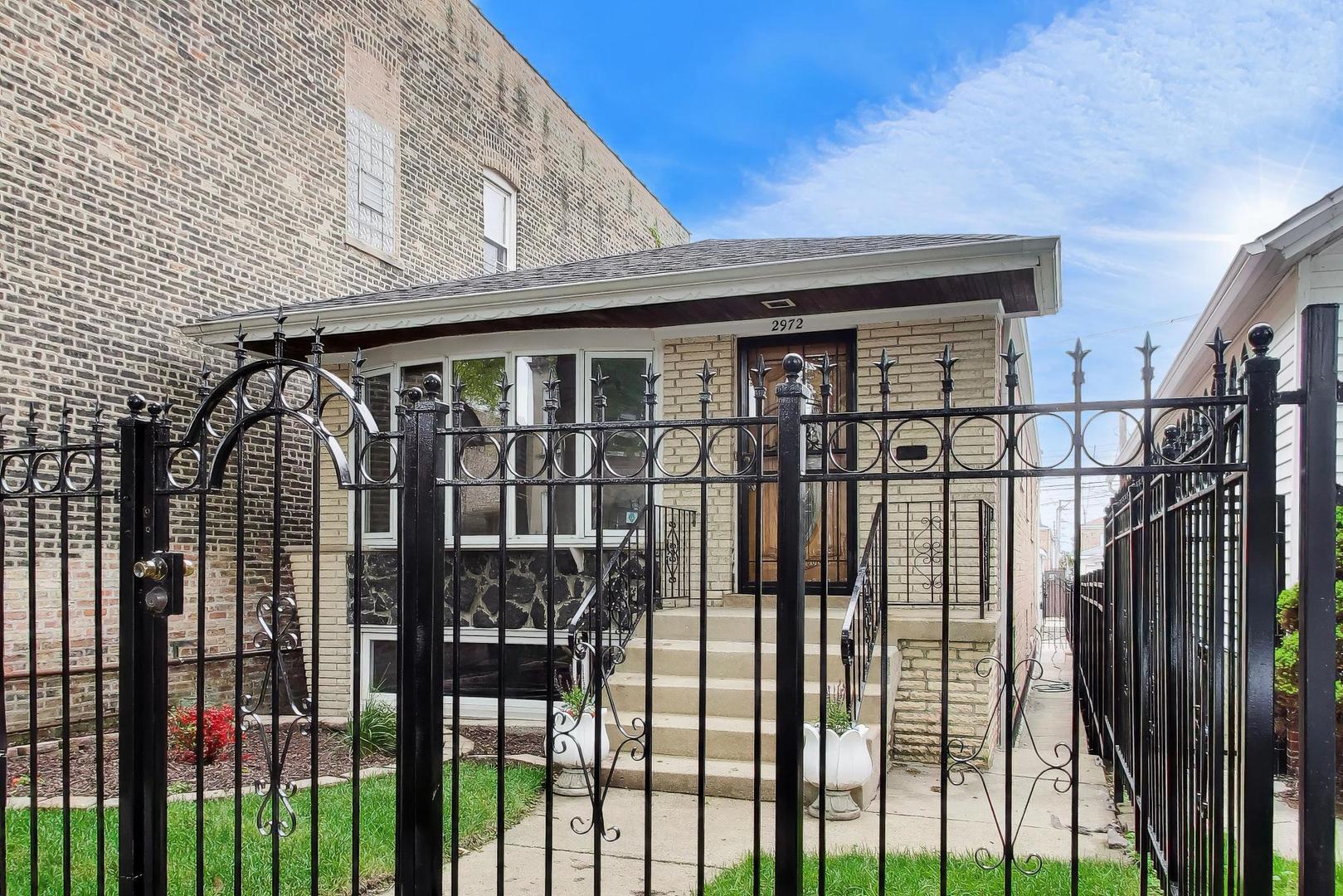 2972 South Loomis Street Chicago, IL 60608 - Photo 4 of 42