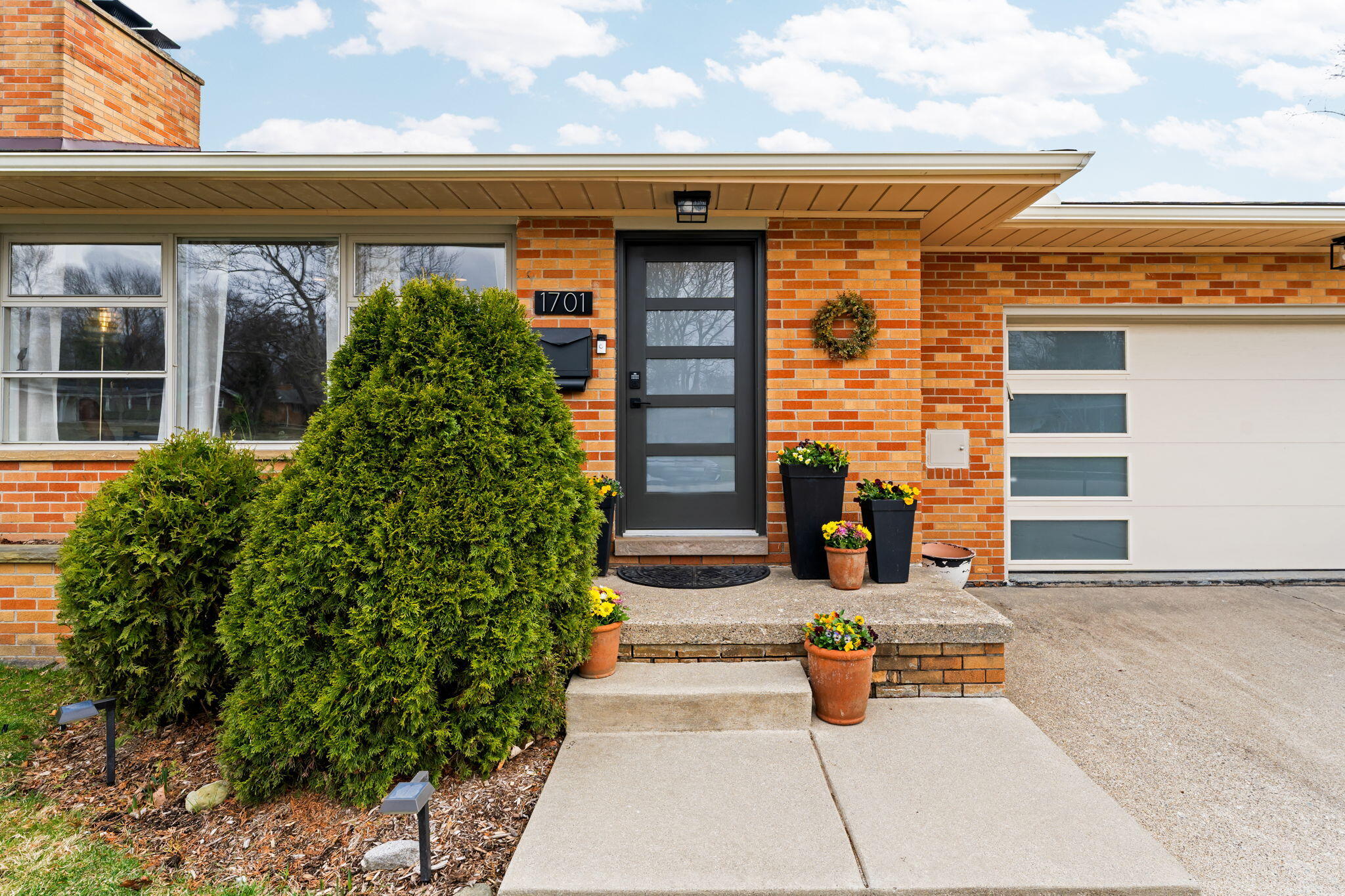 1701 Hanover Road Ann Arbor, MI 48103 - Photo 48 of 57 53-web-or-mls-DSC09051