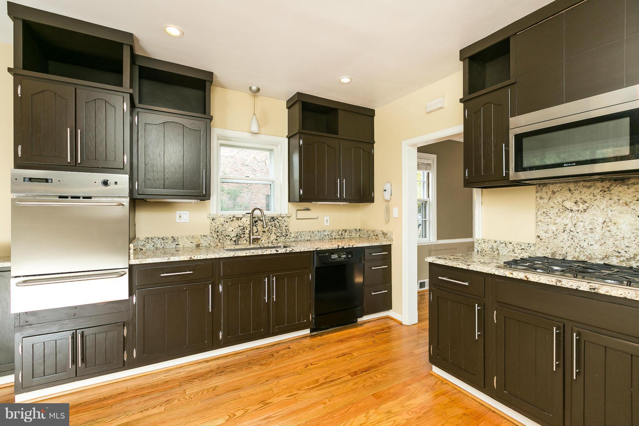 106 Midhurst Road Baltimore, MD 21212 - Photo 8 of 25 Kitchen