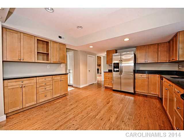 6816 Thermal Road Charlotte, NC 28211 - Photo 3 of 16 Gallery Image 3