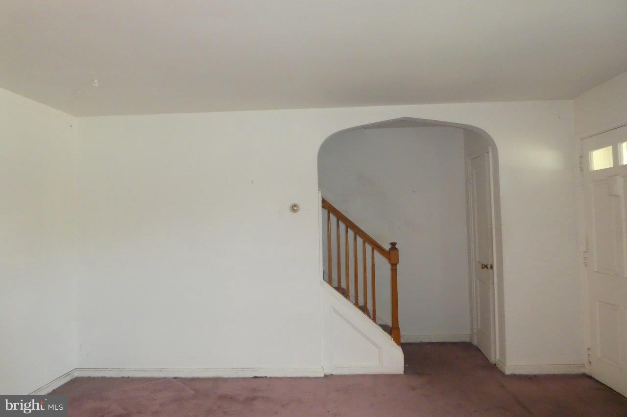 2021 Northbourne Road Baltimore, MD 21239 - Photo 3 of 13 Living Room