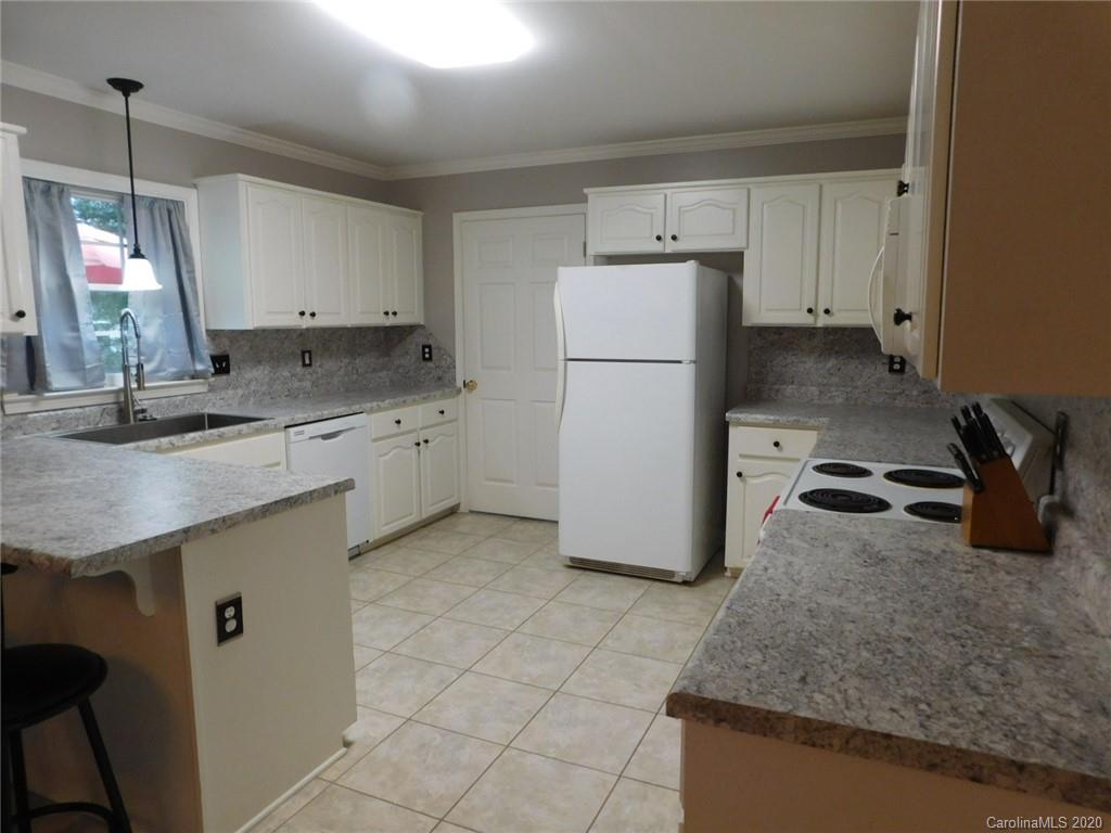 841 Robertson Road Rock Hill, SC 29730 - Photo 8 of 21 Gallery Image 8