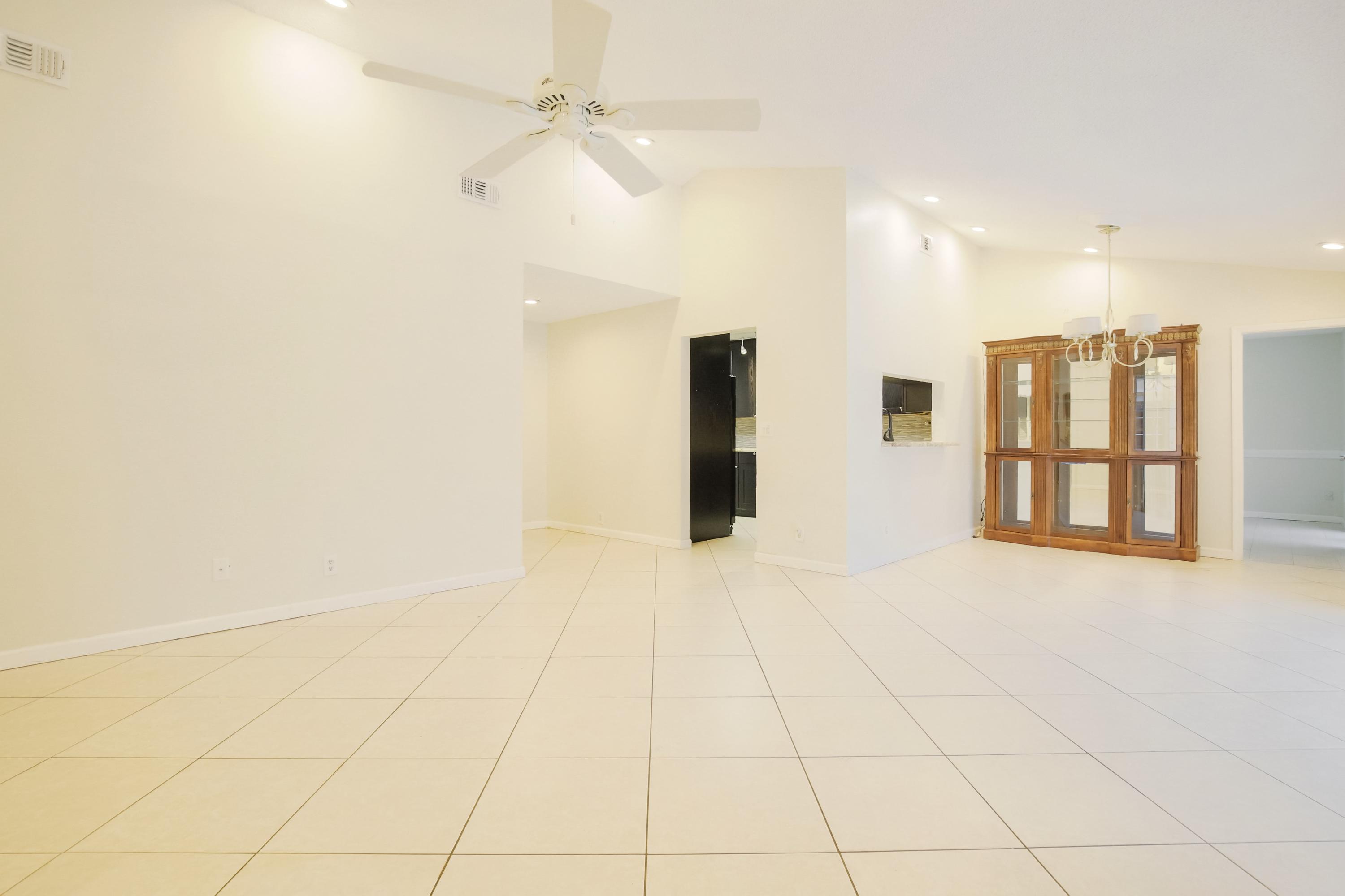 19383 Colorado Circle Boca Raton, FL 33434 - Photo 5 of 26 50