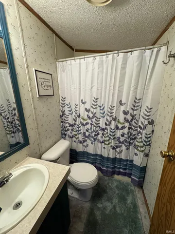 $60,000 | 8686 South 1100 West, Royal Center, IN 46978