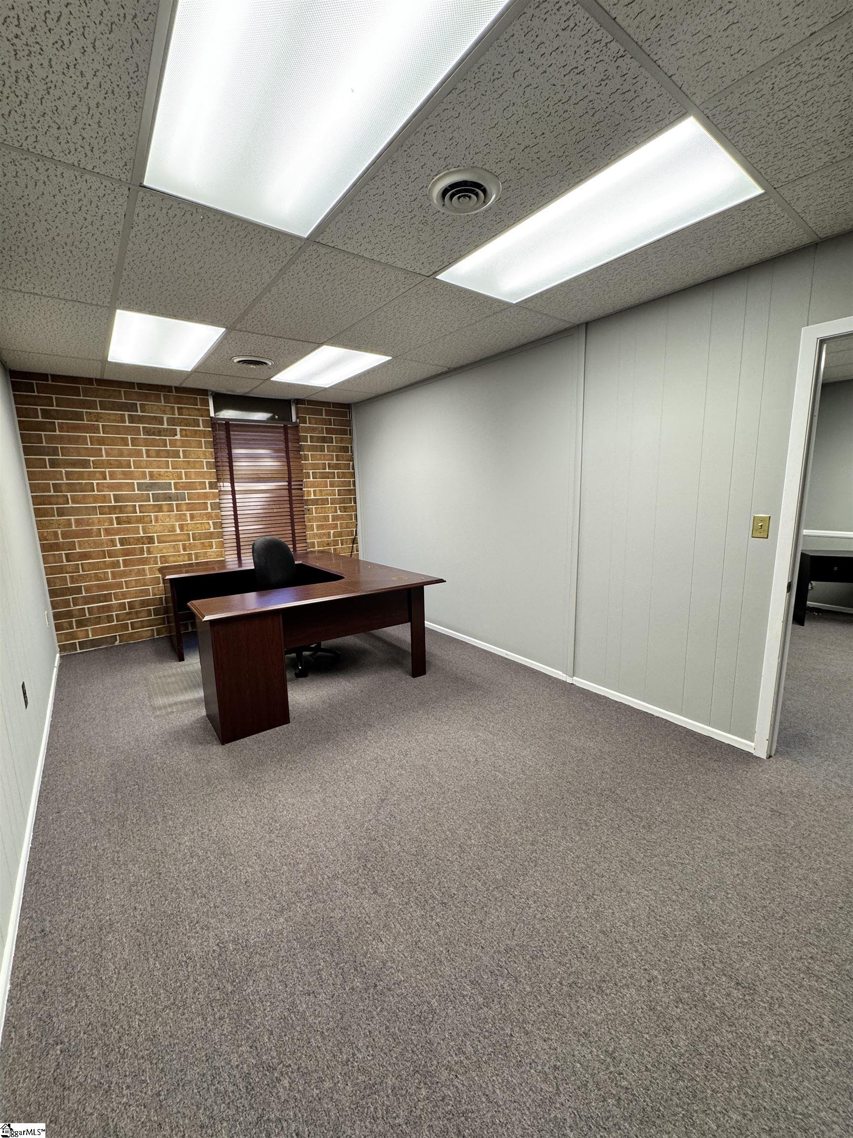 2315 North Main Street Anderson, SC 29621 - Photo 4 of 7 Furniture only for visual