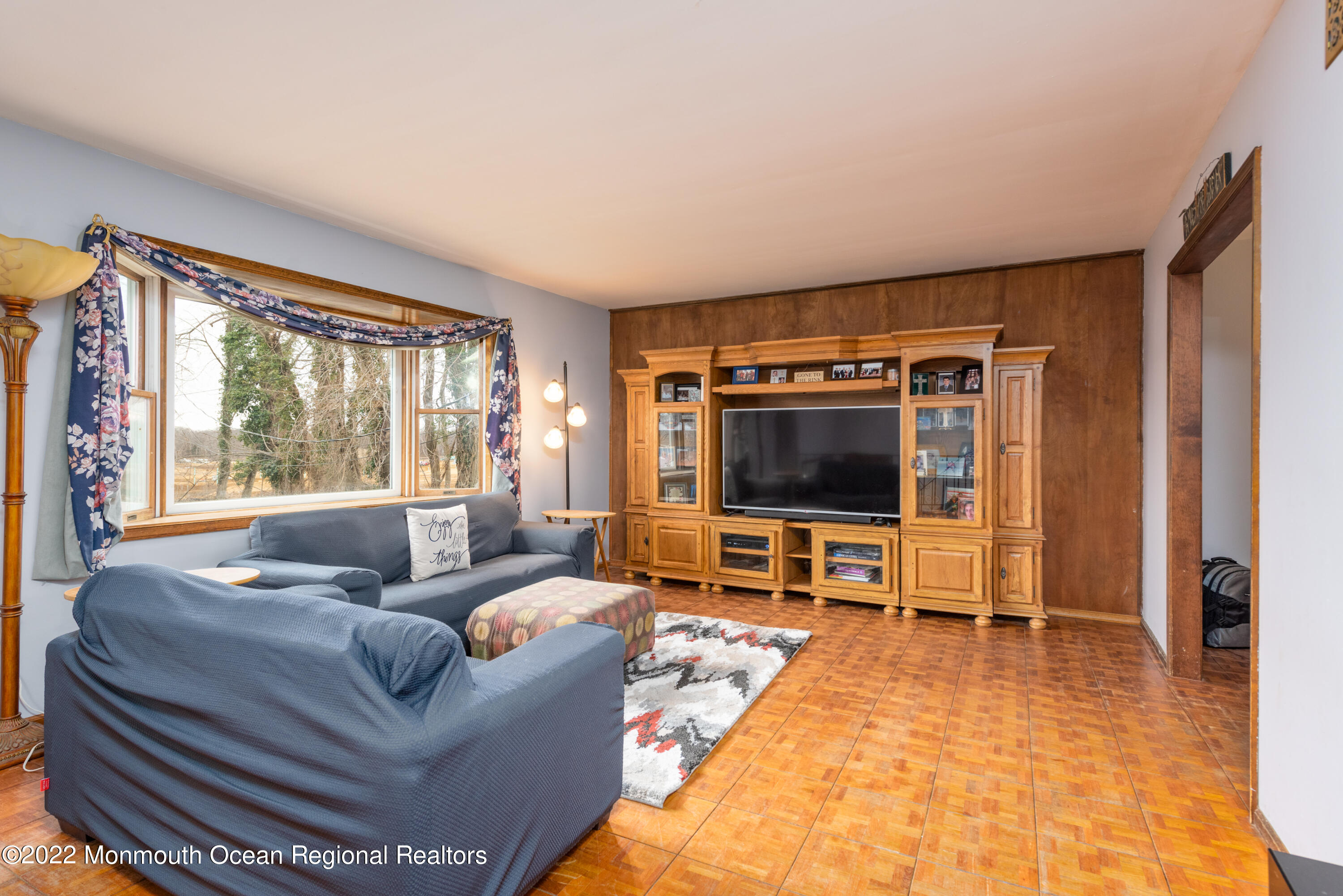 31 Farm Road Middletown, NJ 07748 - Photo 3 of 19 BAP_4867-Edit