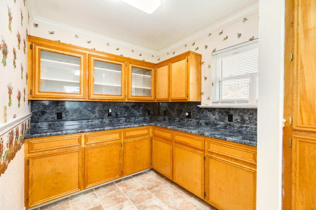 429 East Kiber Street Angleton, TX 77515 - Photo 18 of 25