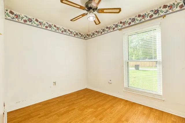 $219,500 | 429 East Kiber Street, Angleton, TX 77515