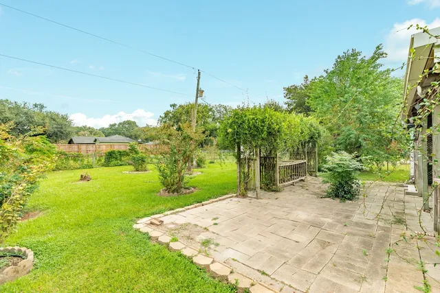 $219,500 | 429 East Kiber Street, Angleton, TX 77515