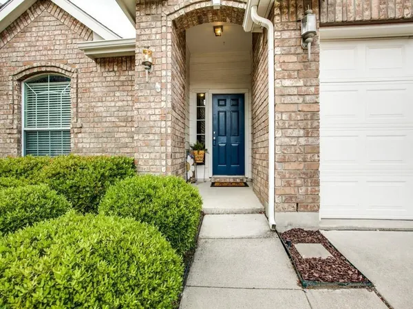 $2,100 | 1701 Heron Drive, Aubrey, TX 76227