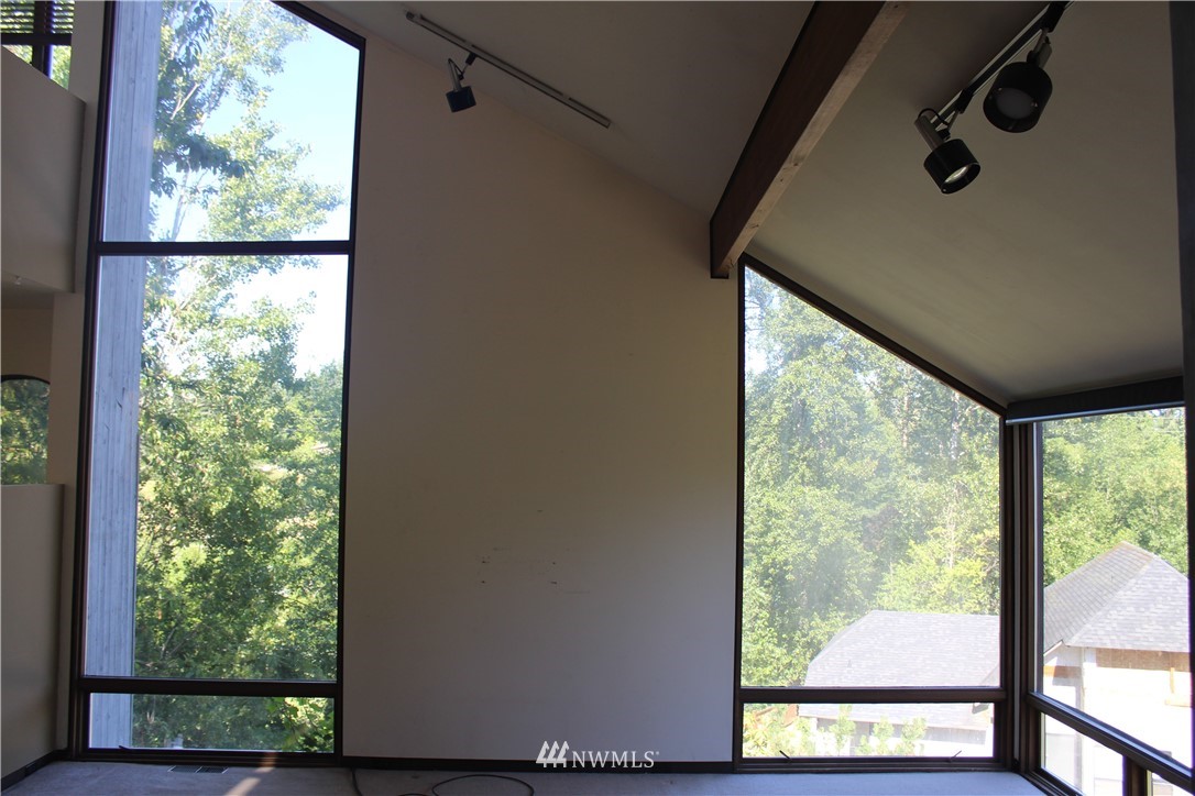 13803 Southeast 180th Street Renton, WA 98058 - Photo 5 of 25 Gallery Image 5