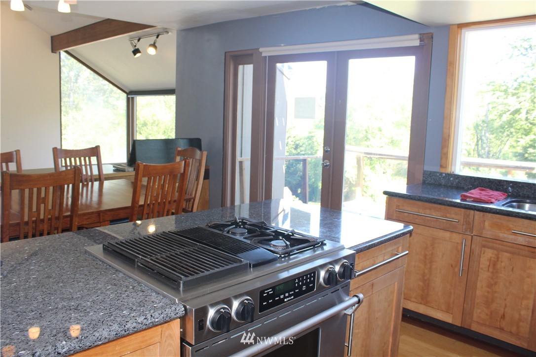 13803 Southeast 180th Street Renton, WA 98058 - Photo 10 of 25 Gallery Image 10