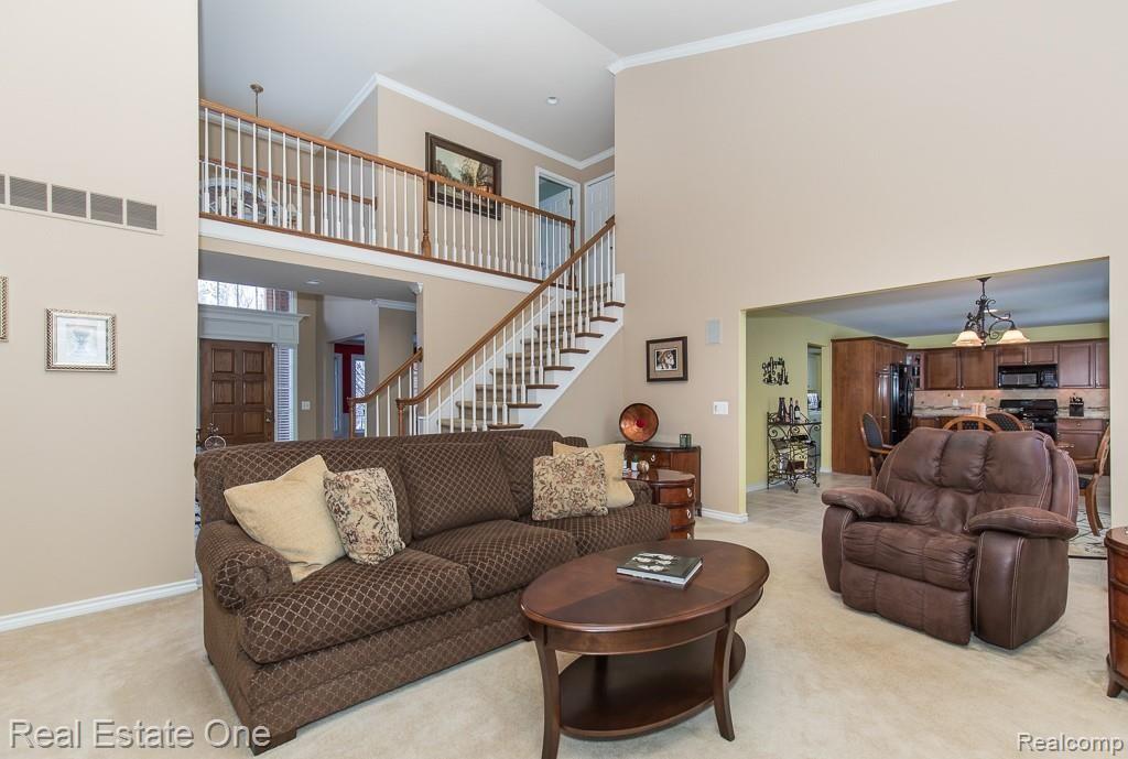582 Bloomer Ridge Drive Rochester, MI 48307 - Photo 11 of 34