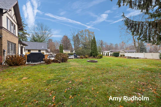 $1,650,000 | 522 River Street, Spring Lake, MI 49456