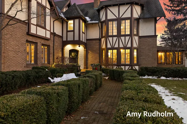 $1,590,000 | 522 River Street, Spring Lake, MI 49456