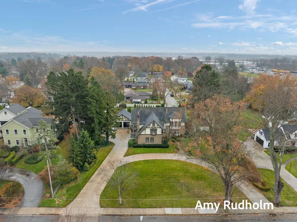 $1,590,000 | 522 River Street, Spring Lake, MI 49456