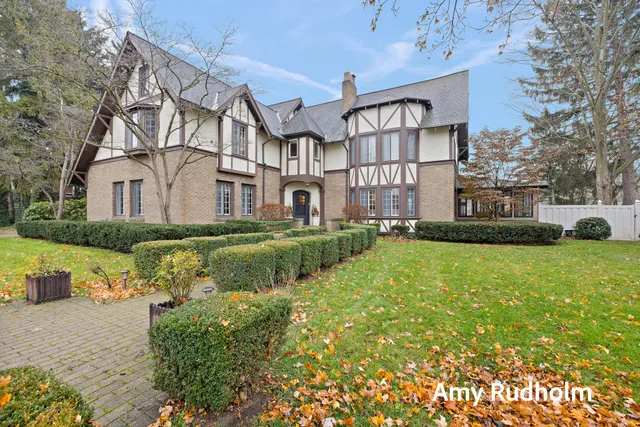 $1,650,000 | 522 River Street, Spring Lake, MI 49456